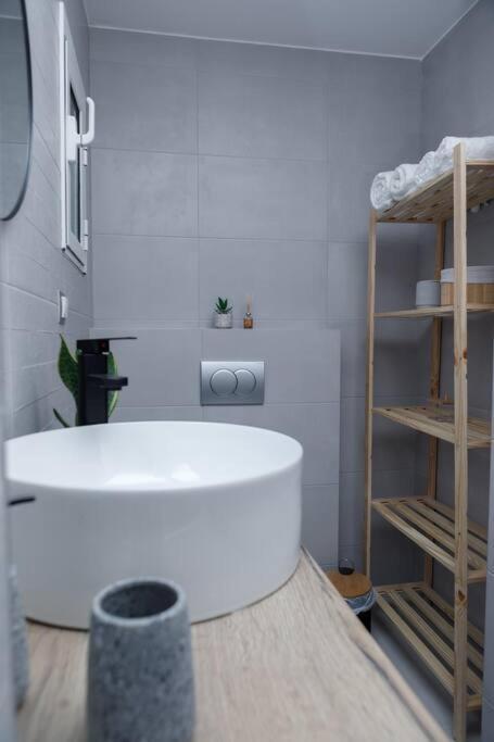 Ns88_Apartment Tesalonika Bagian luar foto